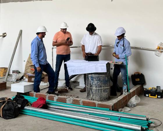 Cinco S.A.S. — Construcción de redes en campo