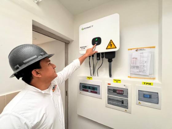 Cinco S.A.S. — Medición y energía solar en campo